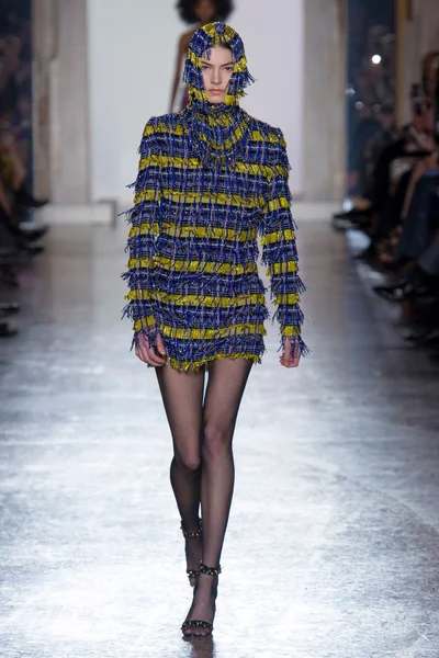 Look 34